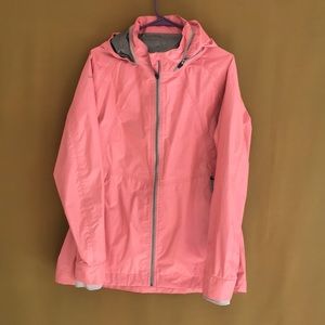 4.99 ship Avalanche waterproof raincoat XL LIKENEW
